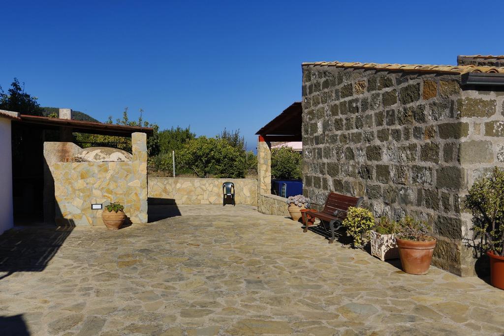 Case Vacanze La Cernia Bruna Isola di Ustica Exterior foto